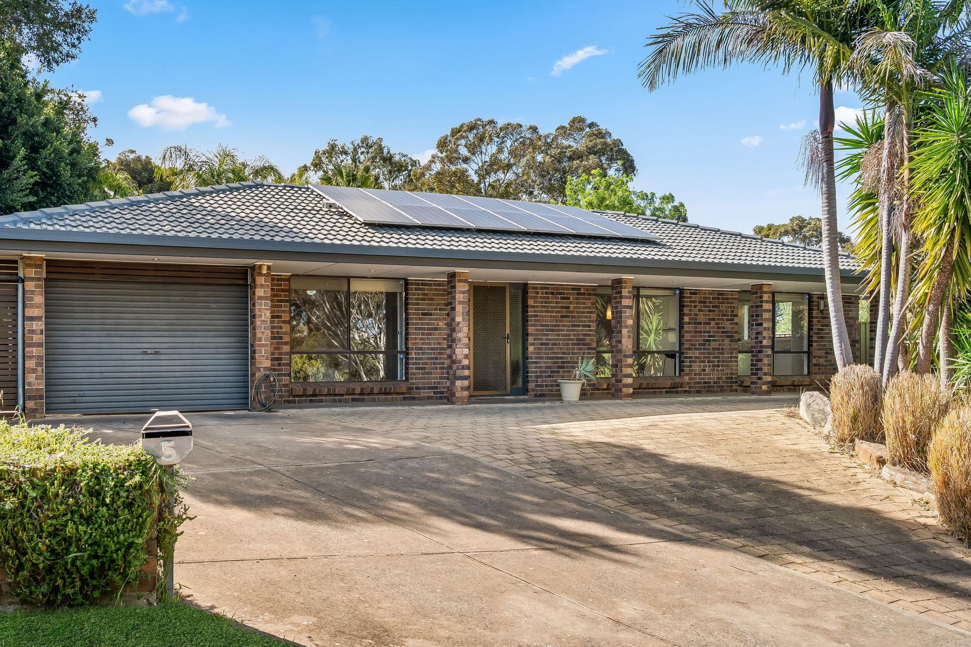 5 Cedric Avenue, Redwood Park - Image 1
