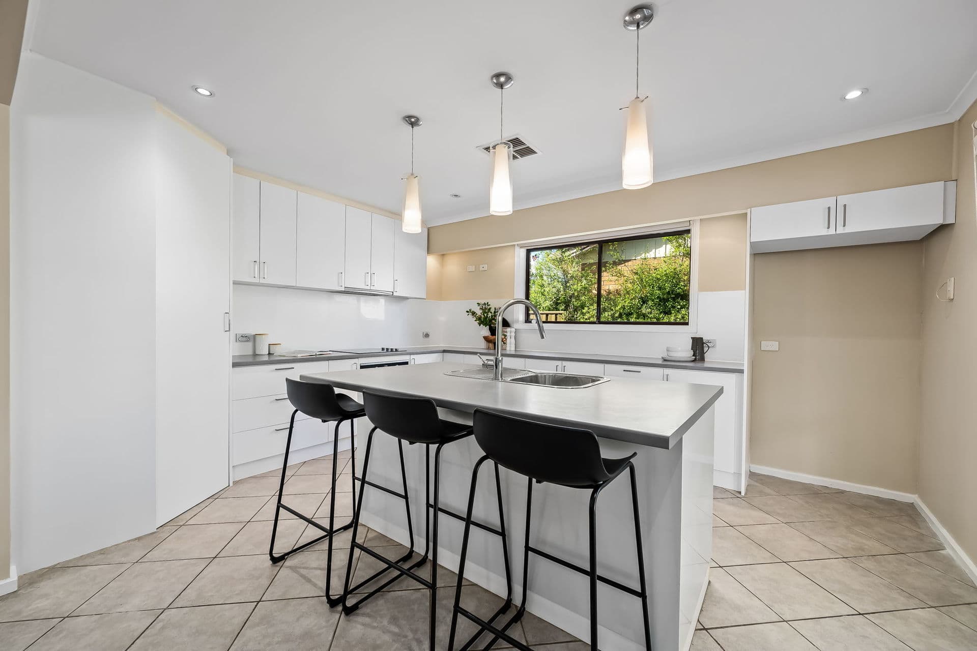 5 Cedric Avenue, Redwood Park - Thumbnail 7