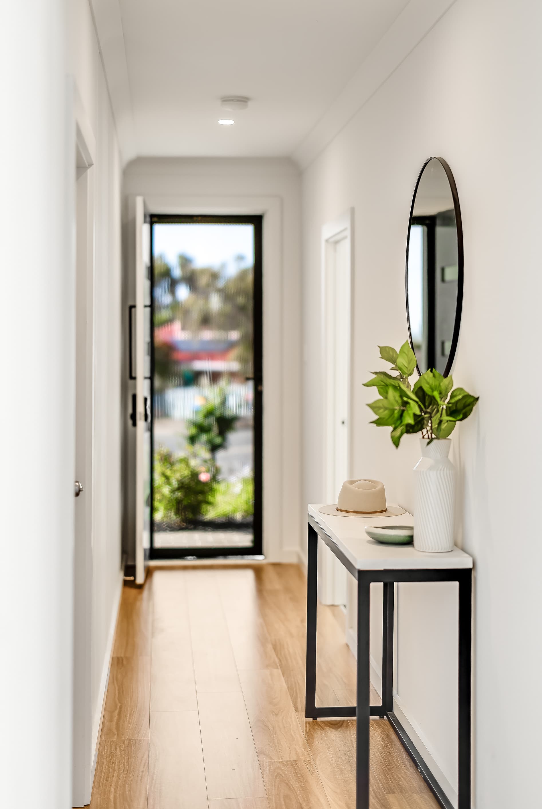 20A Kelvin Road, Bedford Park - Thumbnail 4