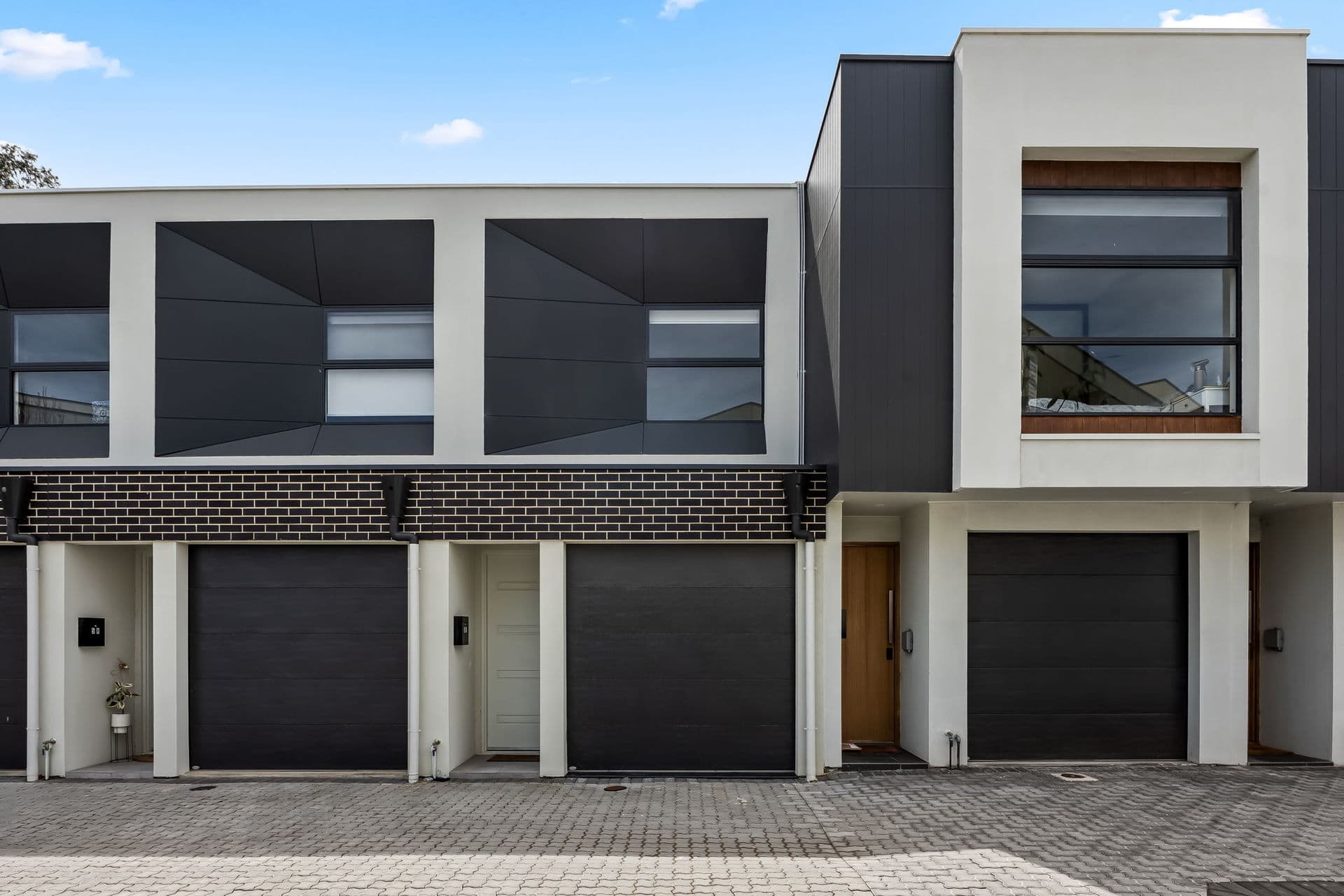5i Alexander Lane, Marden - Image 1