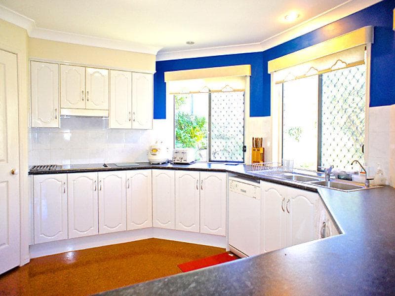 5 Arncliffe Close,  Carindale, Carindale - Thumbnail 2