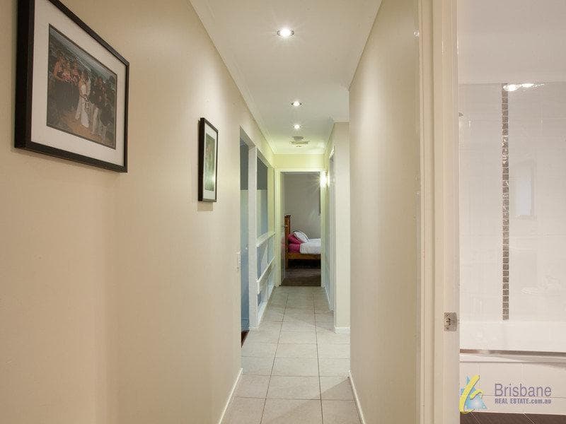 101 College Road, Karana Downs - Thumbnail 4
