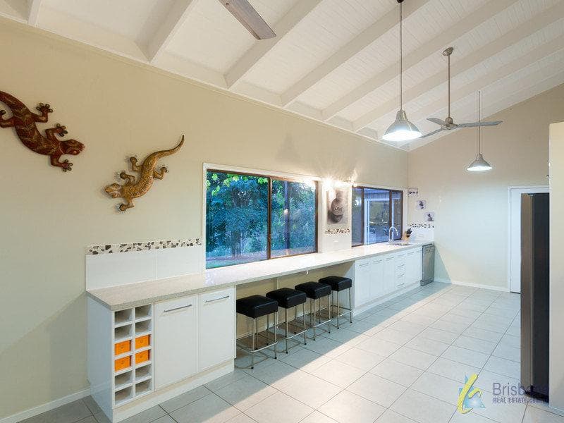 101 College Road, Karana Downs - Thumbnail 5