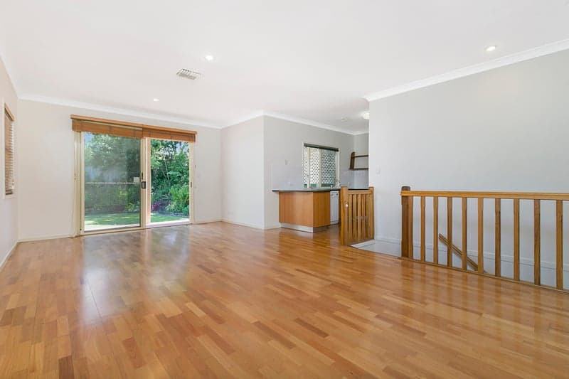 4/10 Elm Avenue, Elsternwick, VIC, Indooroopilly - Thumbnail 3