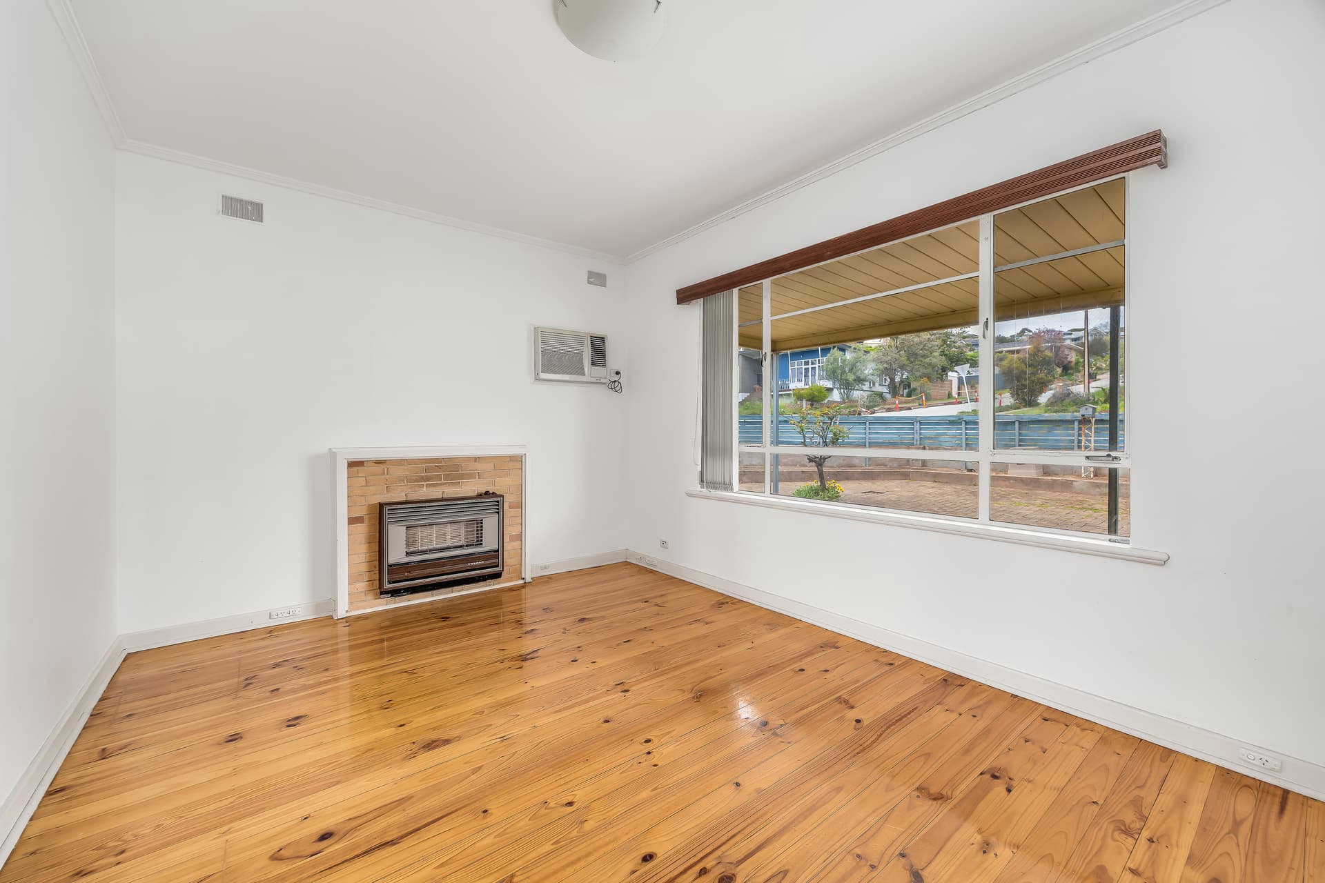 34 Truscott Avenue, Seacombe Heights - Thumbnail 5