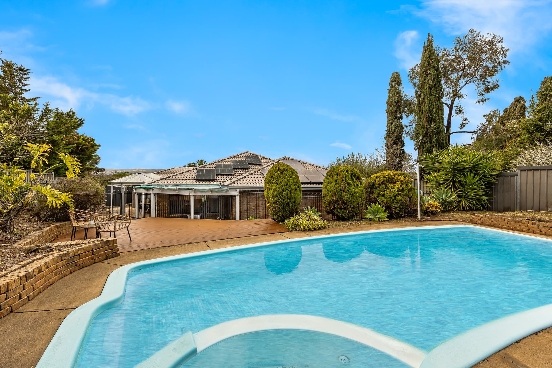 6 Gorton Court, Trott Park - Image 1