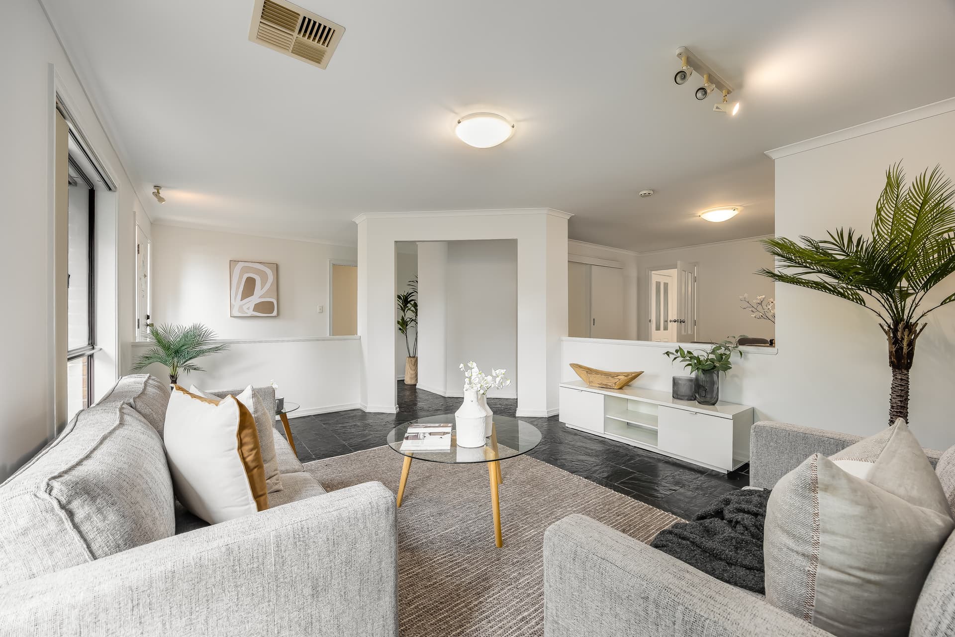 6 Gorton Court, Trott Park - Thumbnail 4