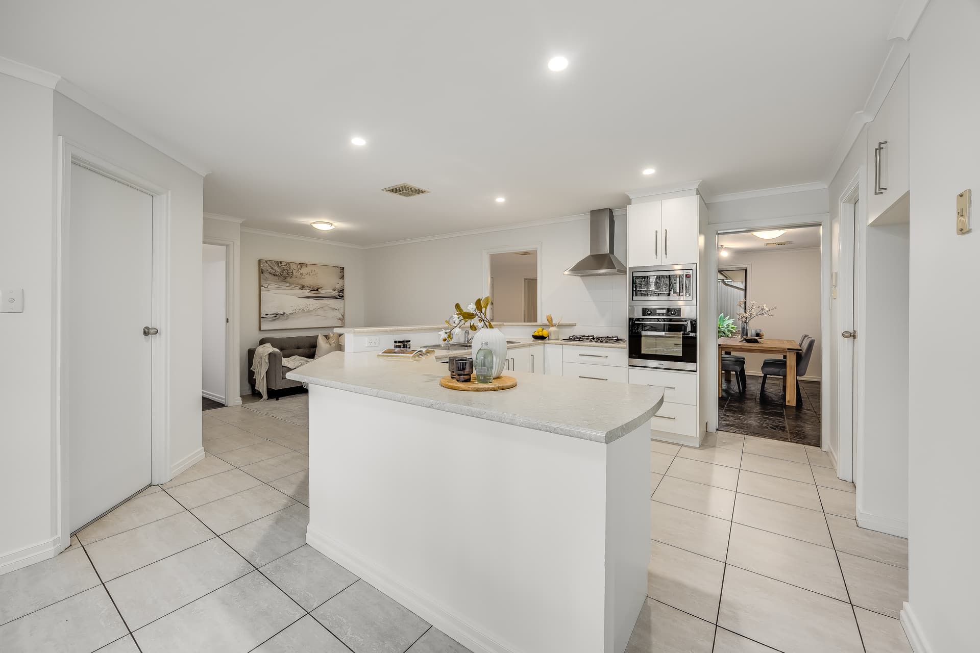 6 Gorton Court, Trott Park - Thumbnail 8
