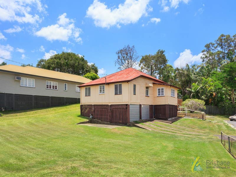 3 Devon Street,  Red Hill, Red Hill - Thumbnail 2