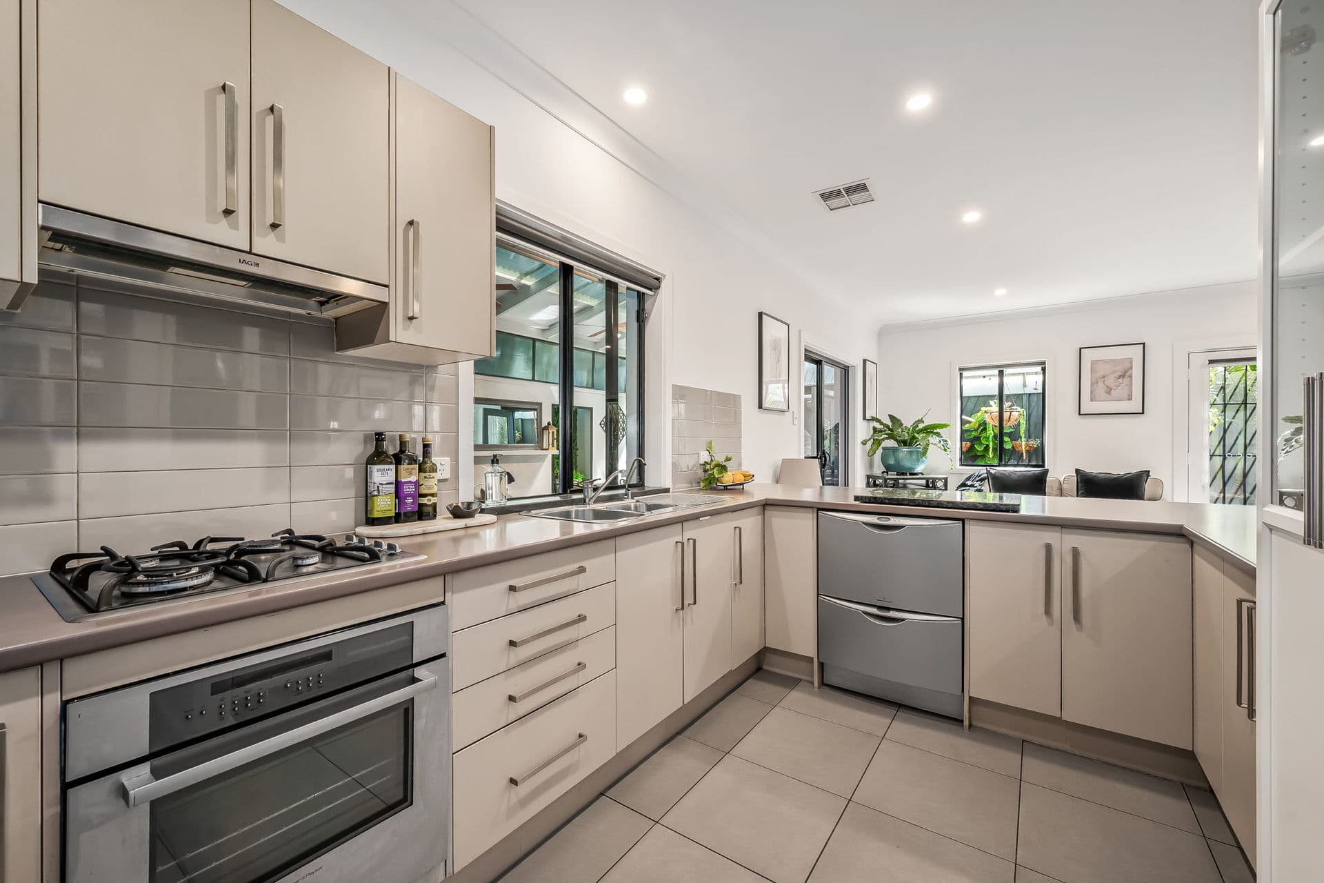 1B Derrick Avenue, Glenelg North - Thumbnail 8