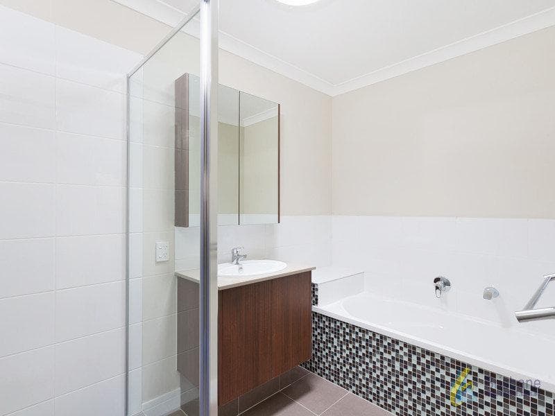 6 Mcgrath Court,,  Moggill, Moggill - Thumbnail 4