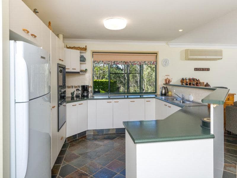 10 Emungerie Grove,  Karana Downs, Karana Downs - Thumbnail 3