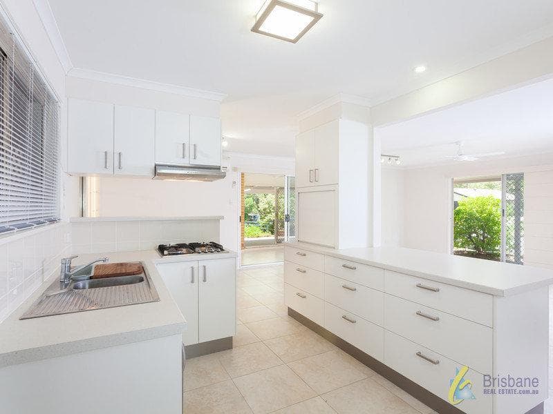 12 Warandoo Street,  Jindalee, Jindalee - Thumbnail 2