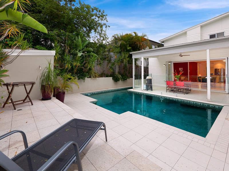 261 Long Street East,  Graceville, Graceville - Thumbnail 2