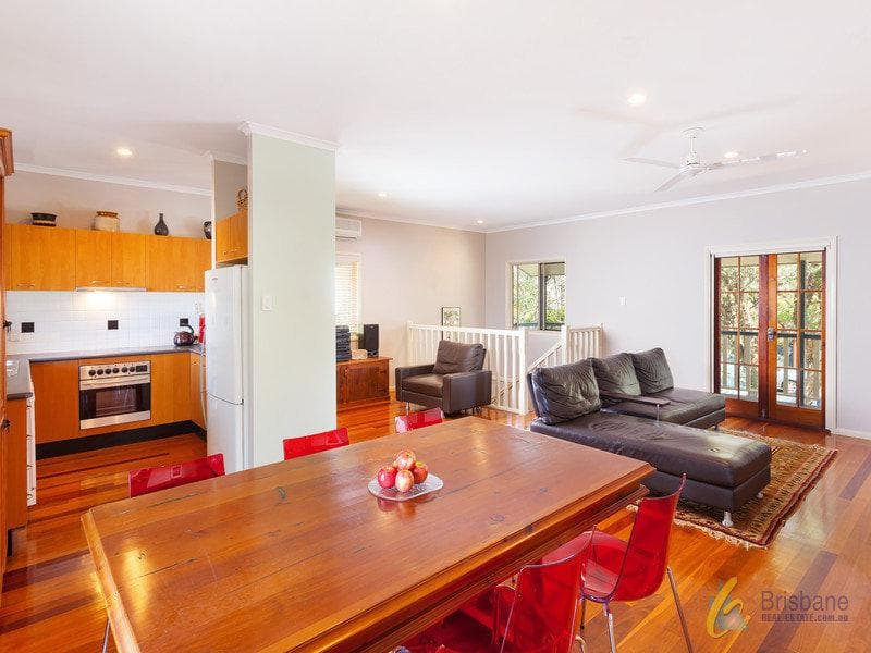 128 Verney Road East,  Graceville, Graceville - Image 1