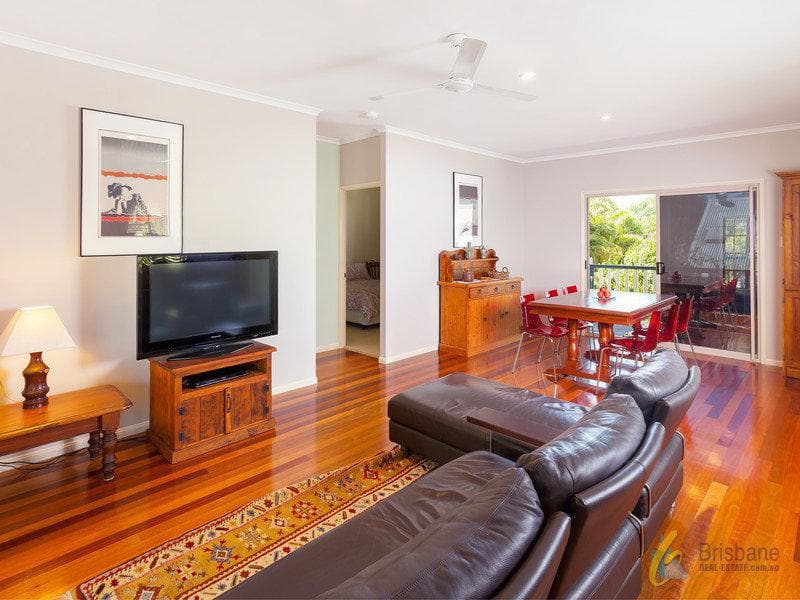 128 Verney Road East,  Graceville, Graceville - Thumbnail 2