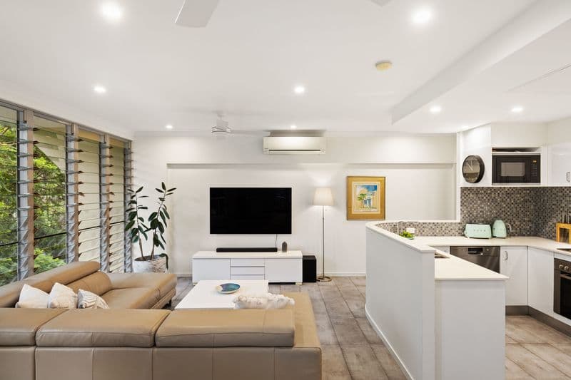 2/8 Priory Street, Glenlyon - Image 1