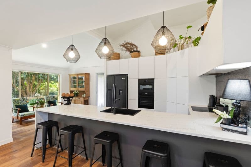 4/74 Stafford Street, Brookfield - Image 1