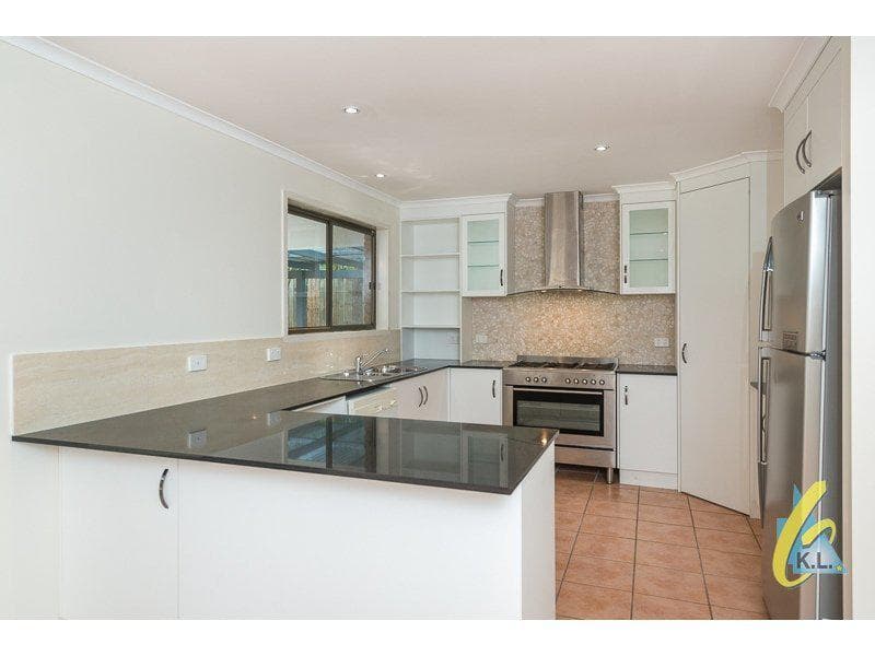 4 Wandoo Court,  Karana Downs, Karana Downs - Thumbnail 4