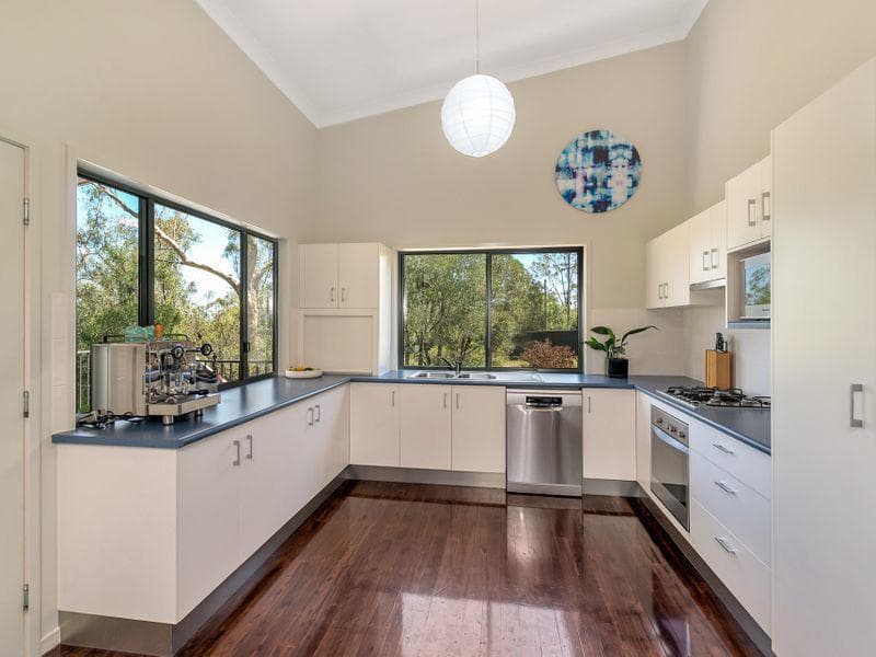60 Billagall Drive,  Karana Downs, Karana Downs - Thumbnail 4
