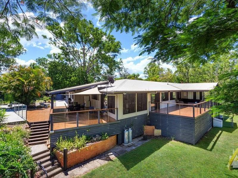 3/4 Beach Street, Clovelly, Pullenvale - Image 1