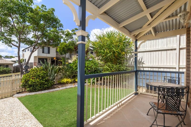 8 Emerald Crescent, Springfield - Thumbnail 3