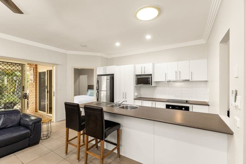 8 Emerald Crescent, Springfield - Thumbnail 5