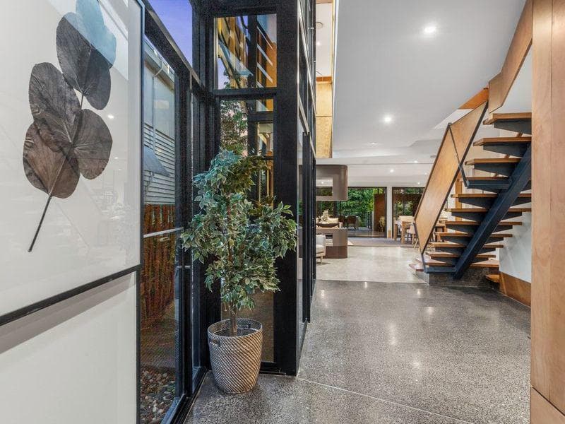59 Goldieslie Road,  Indooroopilly, Indooroopilly - Thumbnail 3