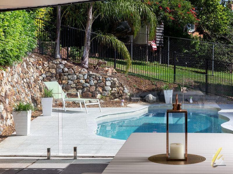 28 Lochiel Street, Kenmore - Thumbnail 2