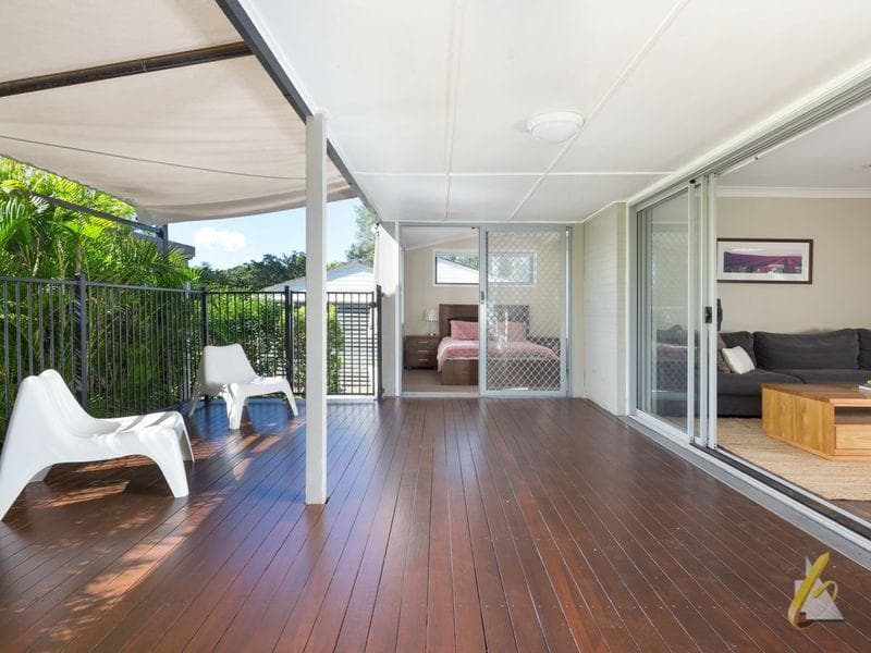 28 Lochiel Street, Kenmore - Thumbnail 3