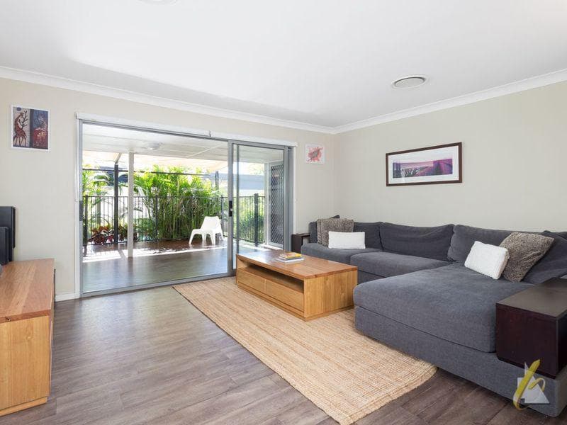 28 Lochiel Street, Kenmore - Thumbnail 4