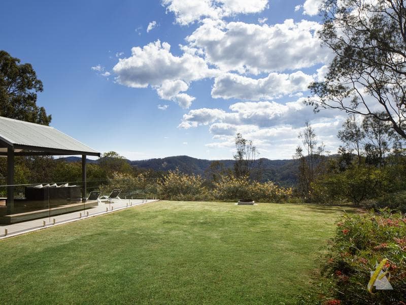 225 Pacey Road, Upper Brookfield - Thumbnail 3