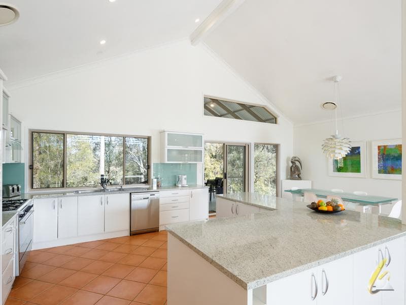 225 Pacey Road, Upper Brookfield - Thumbnail 6