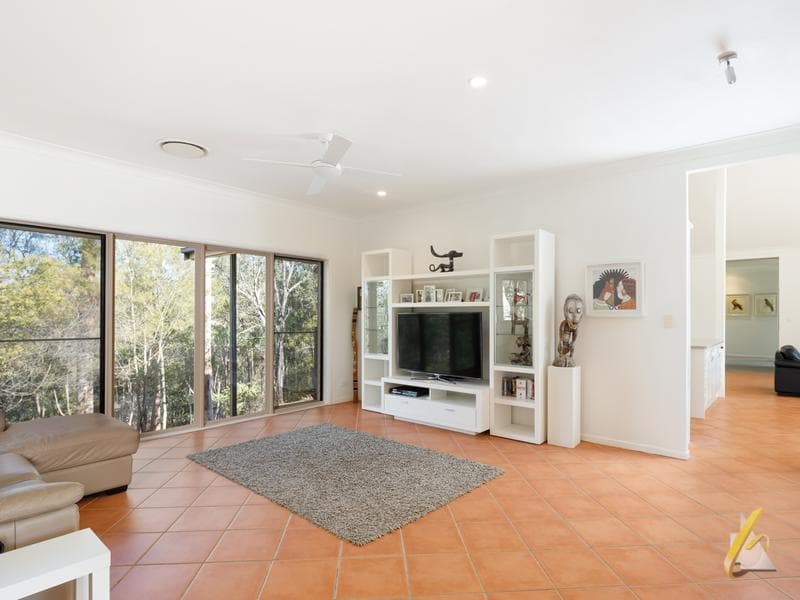 225 Pacey Road, Upper Brookfield - Thumbnail 8