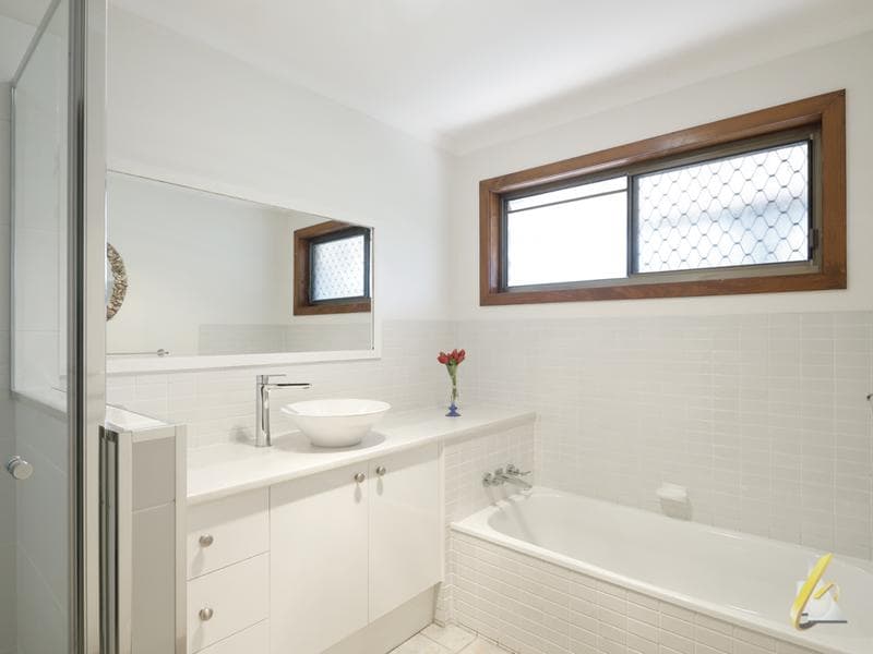 16 Kanangra Close,  Karana Downs, Karana Downs - Thumbnail 4