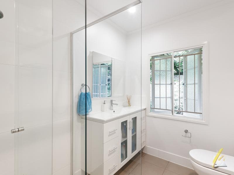 426 Savages Road, Brookfield - Thumbnail 8
