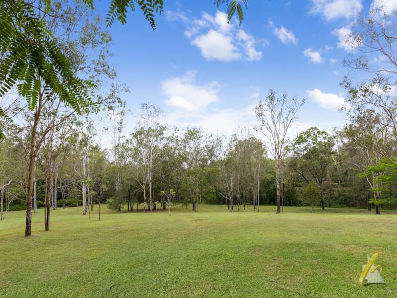 19 Candowie Crescent,  Karana Downs, Karana Downs - Thumbnail 3