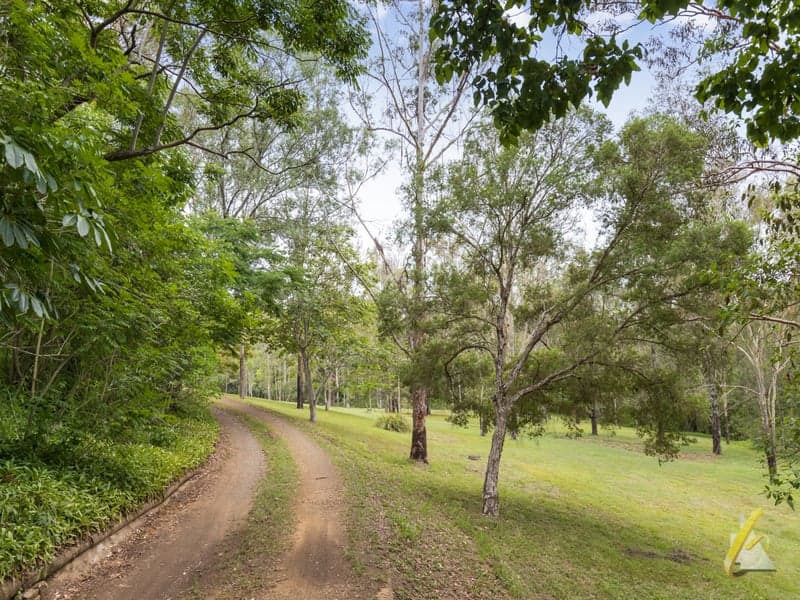 19 Candowie Crescent,  Karana Downs, Karana Downs - Thumbnail 7