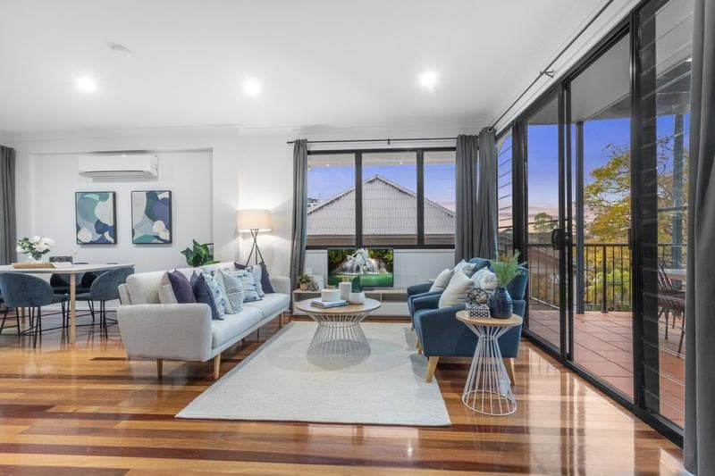8 Rennie Street,  Indooroopilly, Indooroopilly - Thumbnail 2