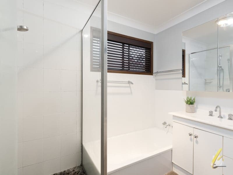 2 Essex Court, Bellbird Park - Thumbnail 8