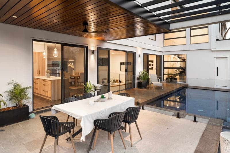 21/372 Edgecliff  Road, Woollahra, Fig Tree Pocket - Thumbnail 2