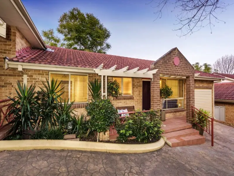 4/3 9A Beach Street Tennyson, Point - Image 1