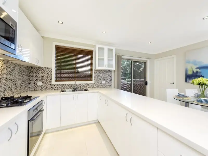 4/3 9A Beach Street Tennyson, Point - Thumbnail 2