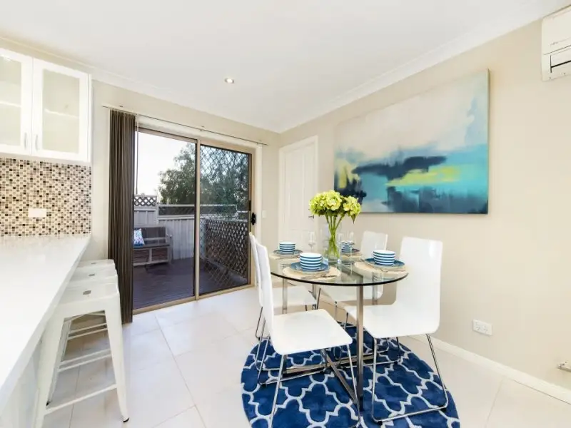 4/3 9A Beach Street Tennyson, Point - Thumbnail 5