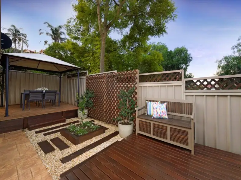 4/3 9A Beach Street Tennyson, Point - Thumbnail 7