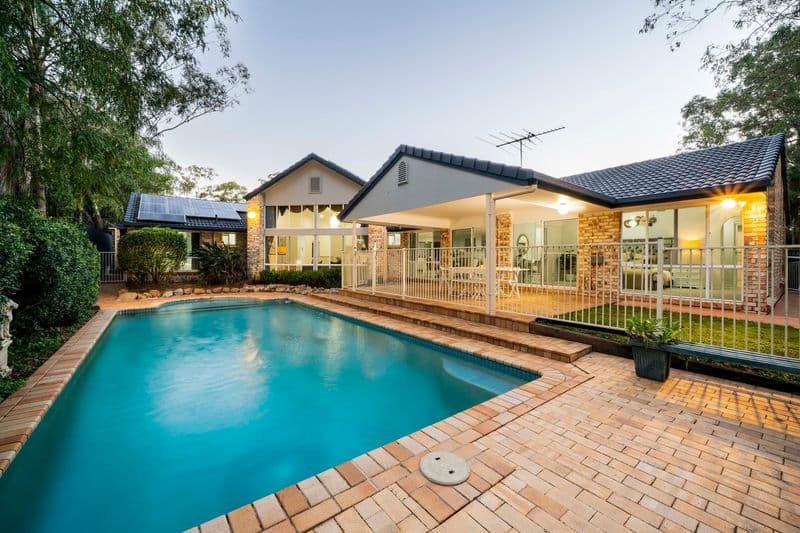 12 Lois Street, Kenmore - Image 1