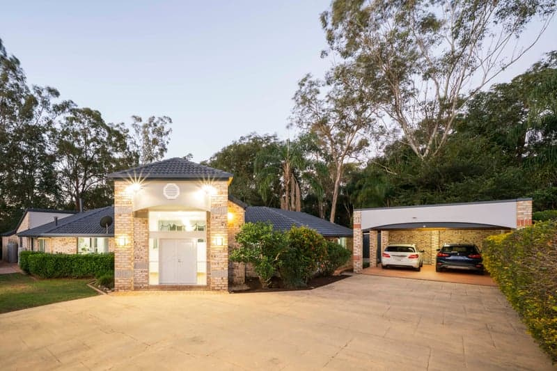 12 Lois Street, Kenmore - Thumbnail 2