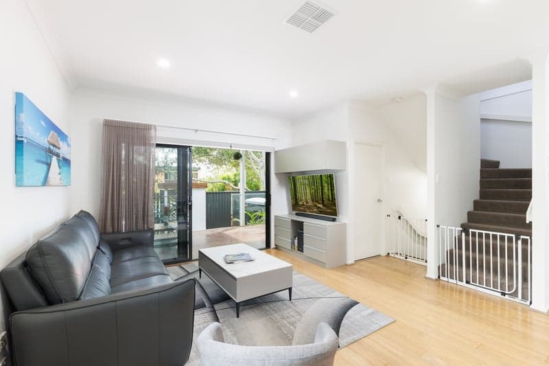 4/21 Kersley Road, Kenmore - Thumbnail 2