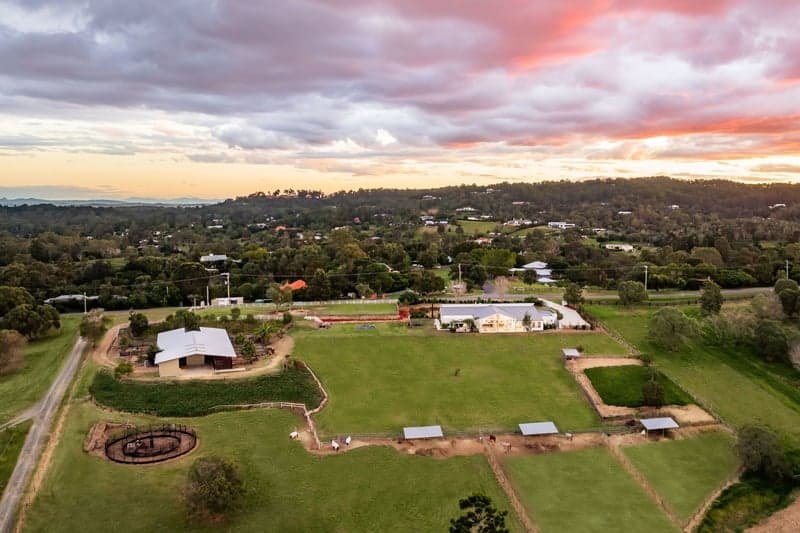317 Grandview Road, Pullenvale - Thumbnail 2