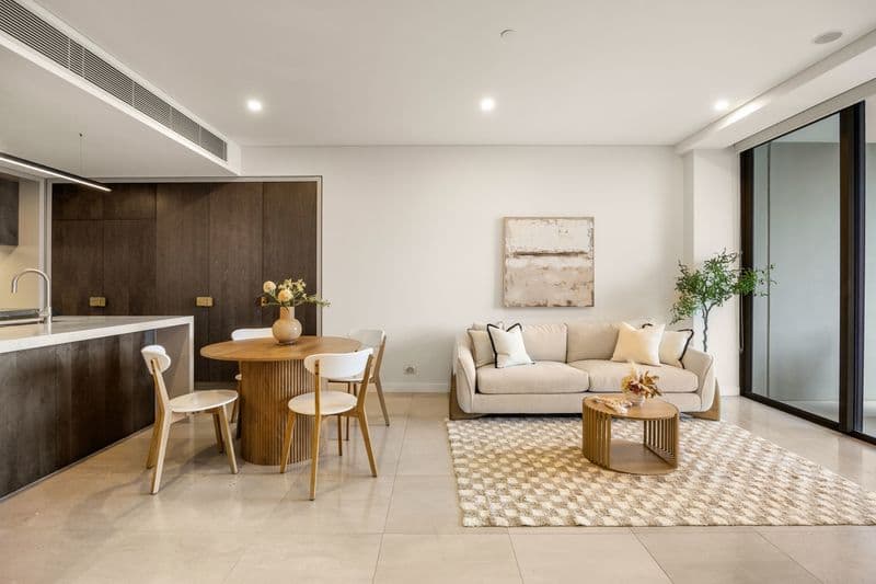 402/527 Coronation Drive, Toowong - Image 1